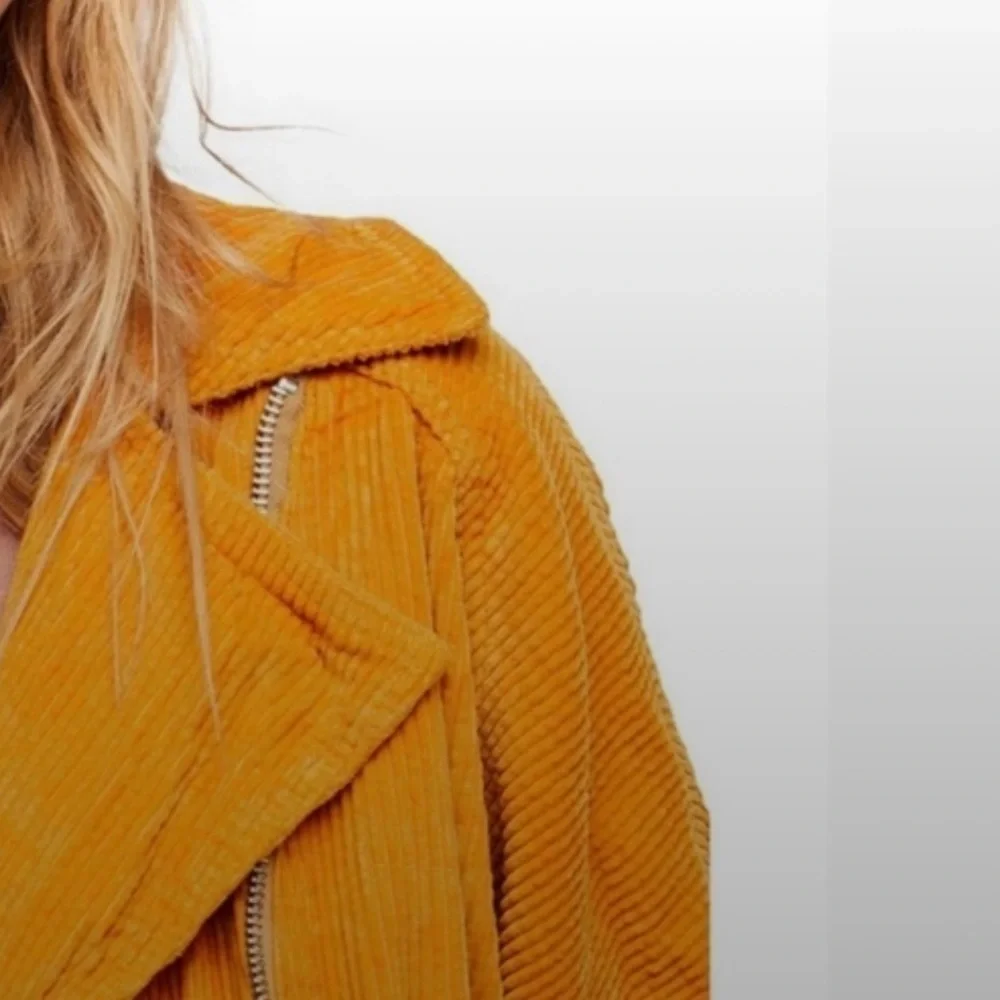 Dolman Corduroy Jacket
FREE PEOPLE - Picture 4 of 8